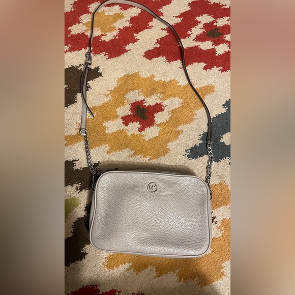 SOLD Michael Kors crossbody bag - Picture 2 of 5